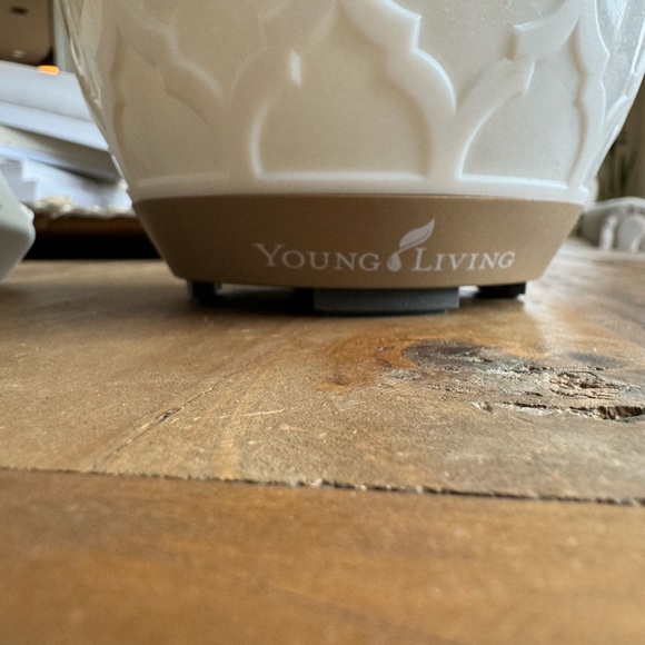 Young living essential oil diffuser - Picture 12 of 13